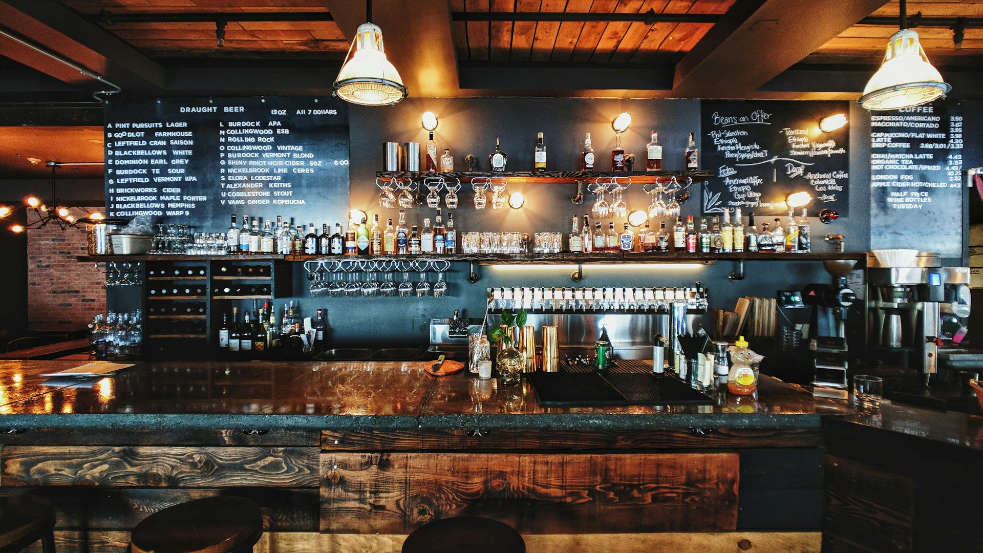 Hotel Bar